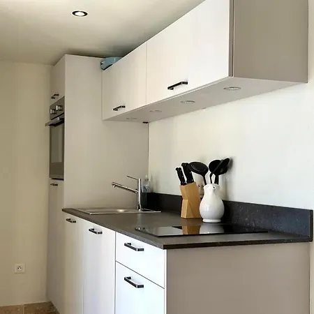 Leopard Nocleg ze śniadaniem Grimaud