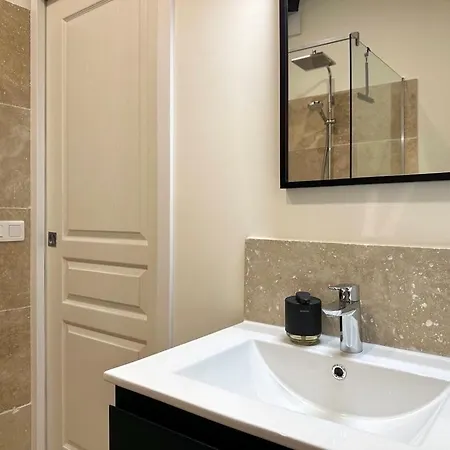 Nocleg ze śniadaniem Leopard Grimaud